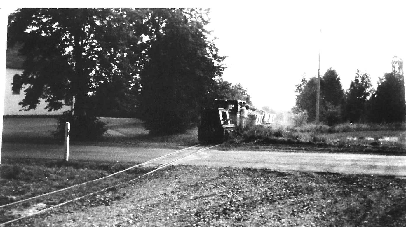 Tontransport quert Straße